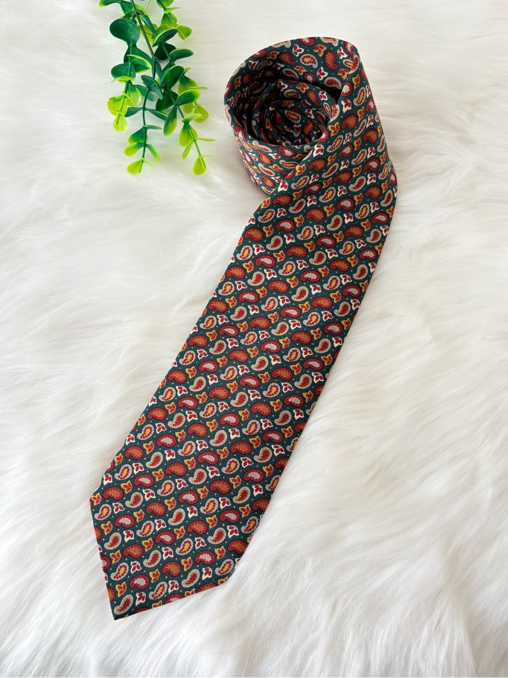 Men's Dior Paisley %100 Silk Tie in Green with Red Accents